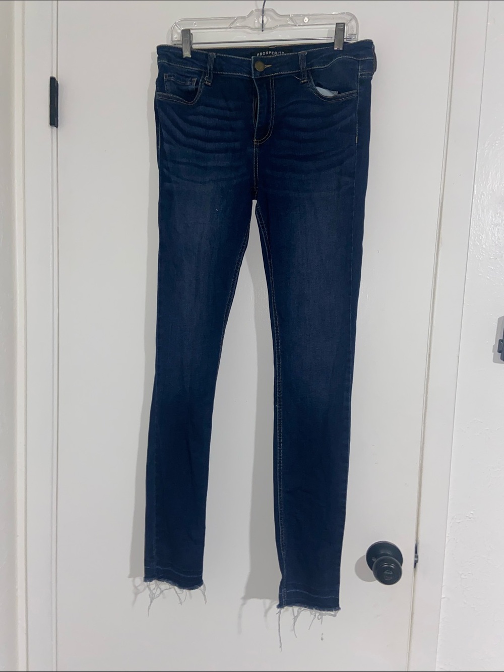 Women's Dark Blue Skinny Jeans with Frayed Hem